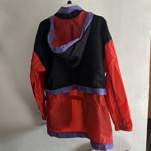 Nike black and red windbreaker - Picture 2 of 2